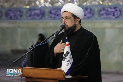 غبارروبی حرم حضرت معصومه (س) توسط جامعه قرآنی 